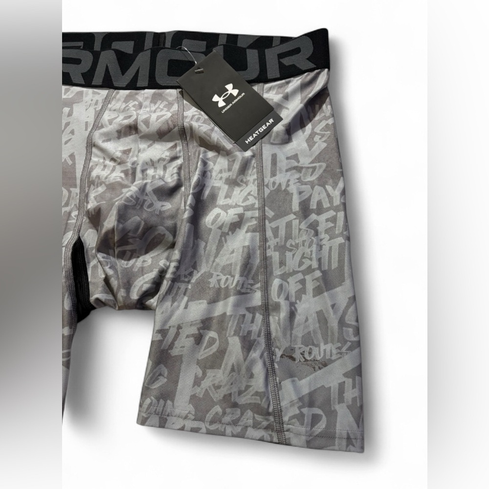Under Armour HeatGear Alter Ego message Printed Compression Shorts 1382111-011 - Picture 5 of 11